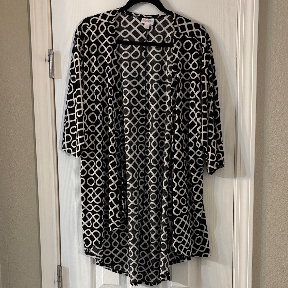 LuLaRoe Black and White Graphic Kimono